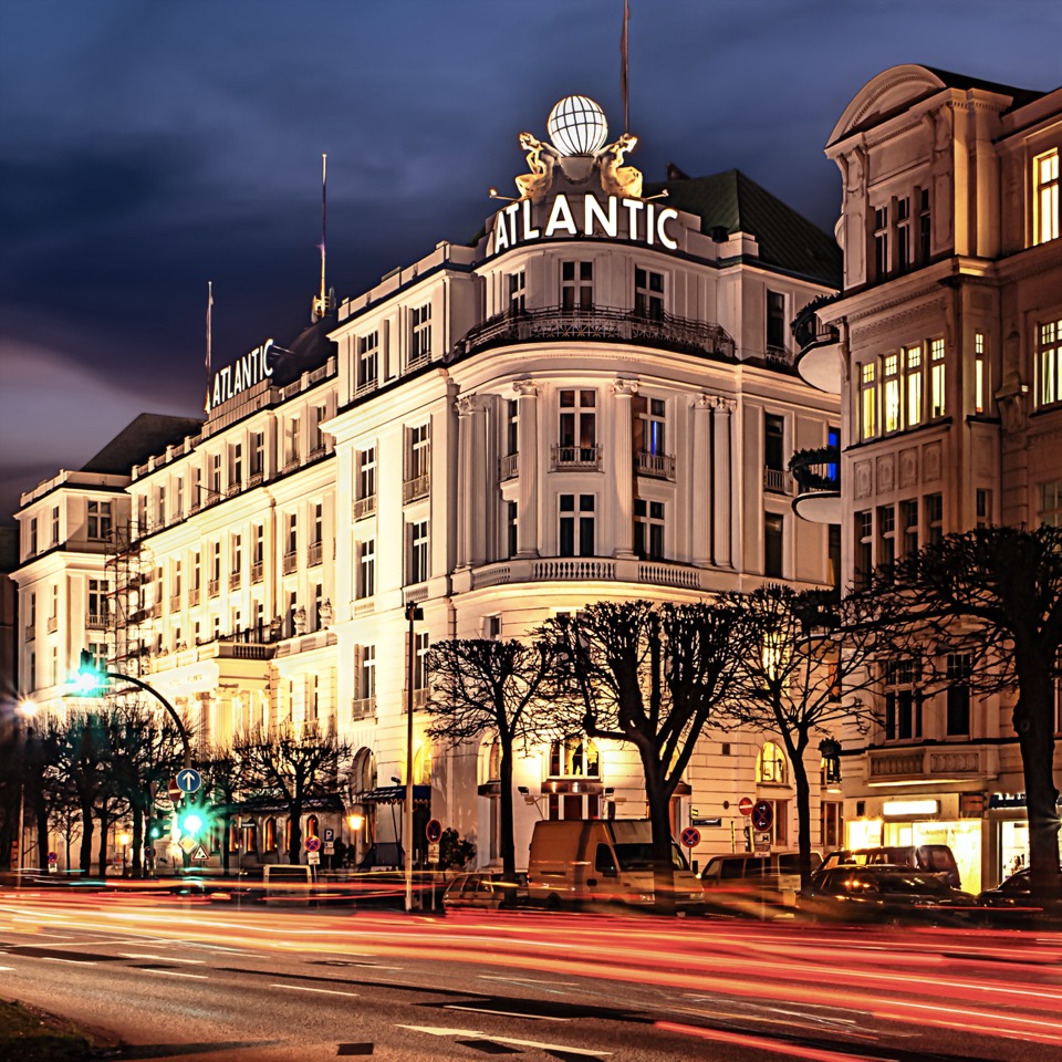 Motiv Hotel Atlantic, Lichtspuren