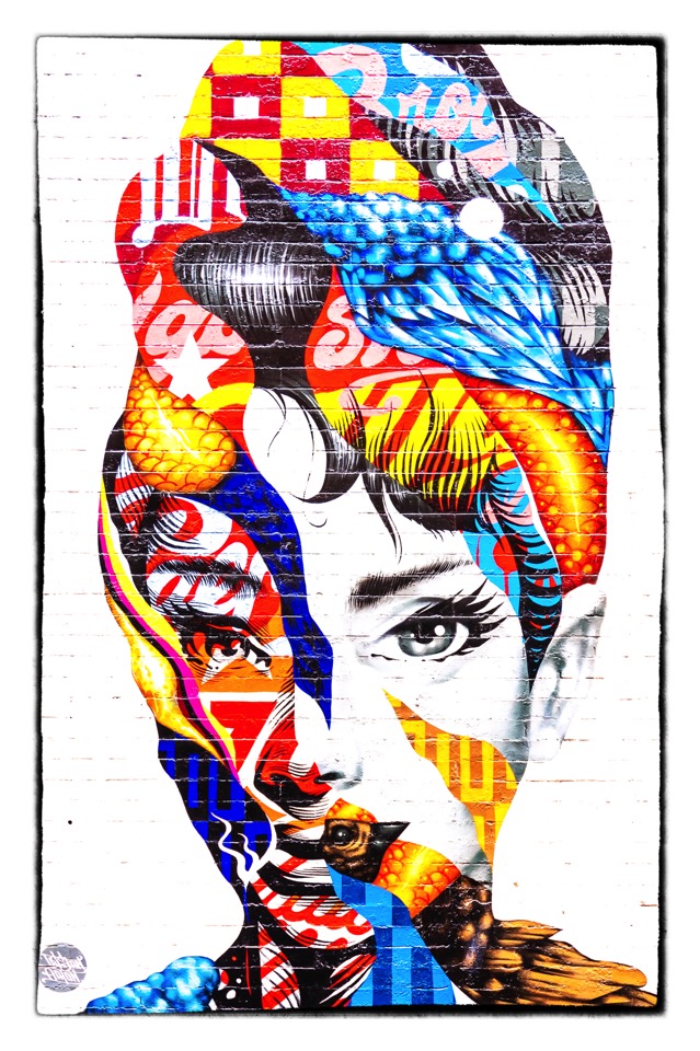 der Fotokünstler Bilder Fotos Bild Foto Fotografie Grossformat Grossformatig Gross Leinwand Leinwanddruck Canvas Alu-Dibond Aludibond Alu Dibond Acrylglas Fotobearbeitung Kunst Kunstwerk Art Kreativ Urbane Kunst Graffiti Streetart Audrey Hepburn